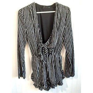 Papaya Romper Womens Small Black White Stripe Ruffle Hem Long Sleeve Tie Front‎
